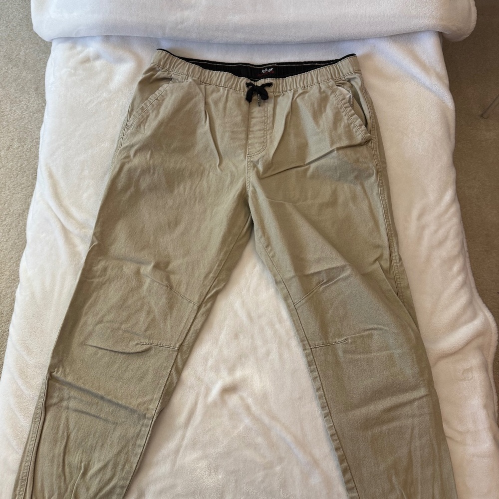 Plugg, Casual XL light color Khaki with band at bottom of pant.